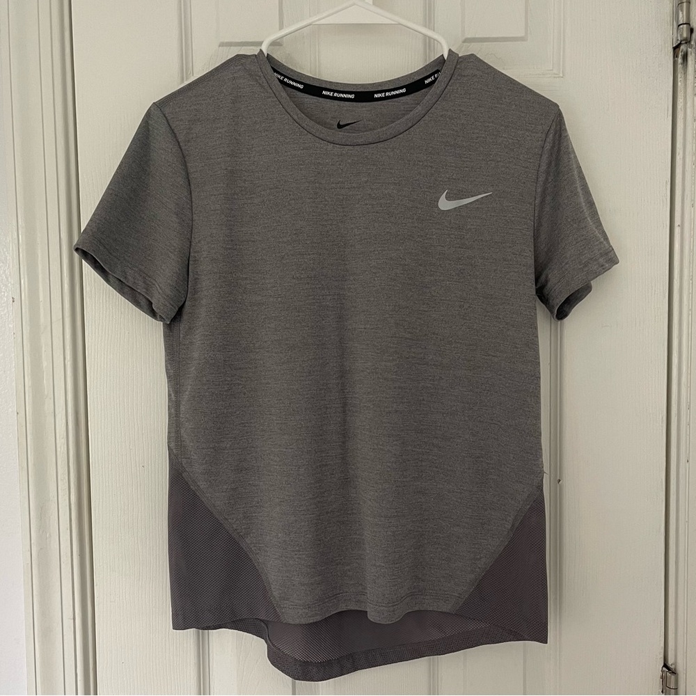 Nike Running ventilated mesh tee gray